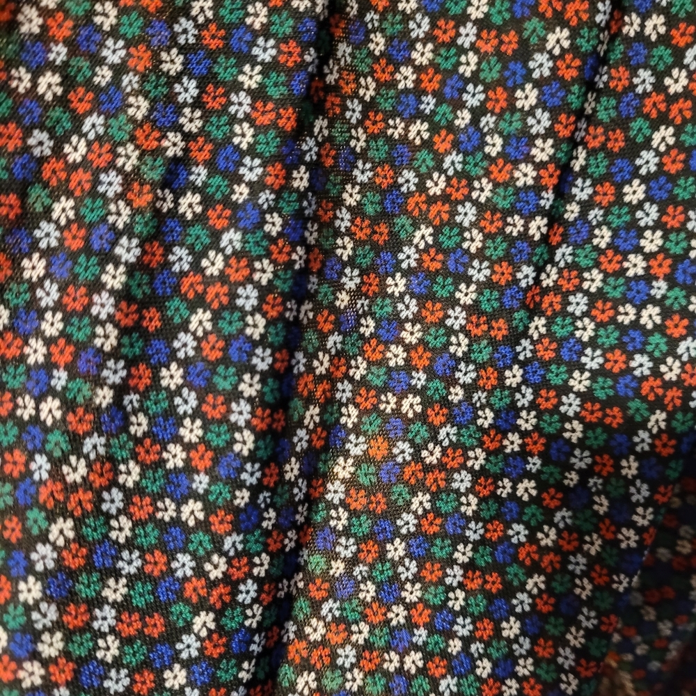 Spring flower blouse - Picture 2 of 5